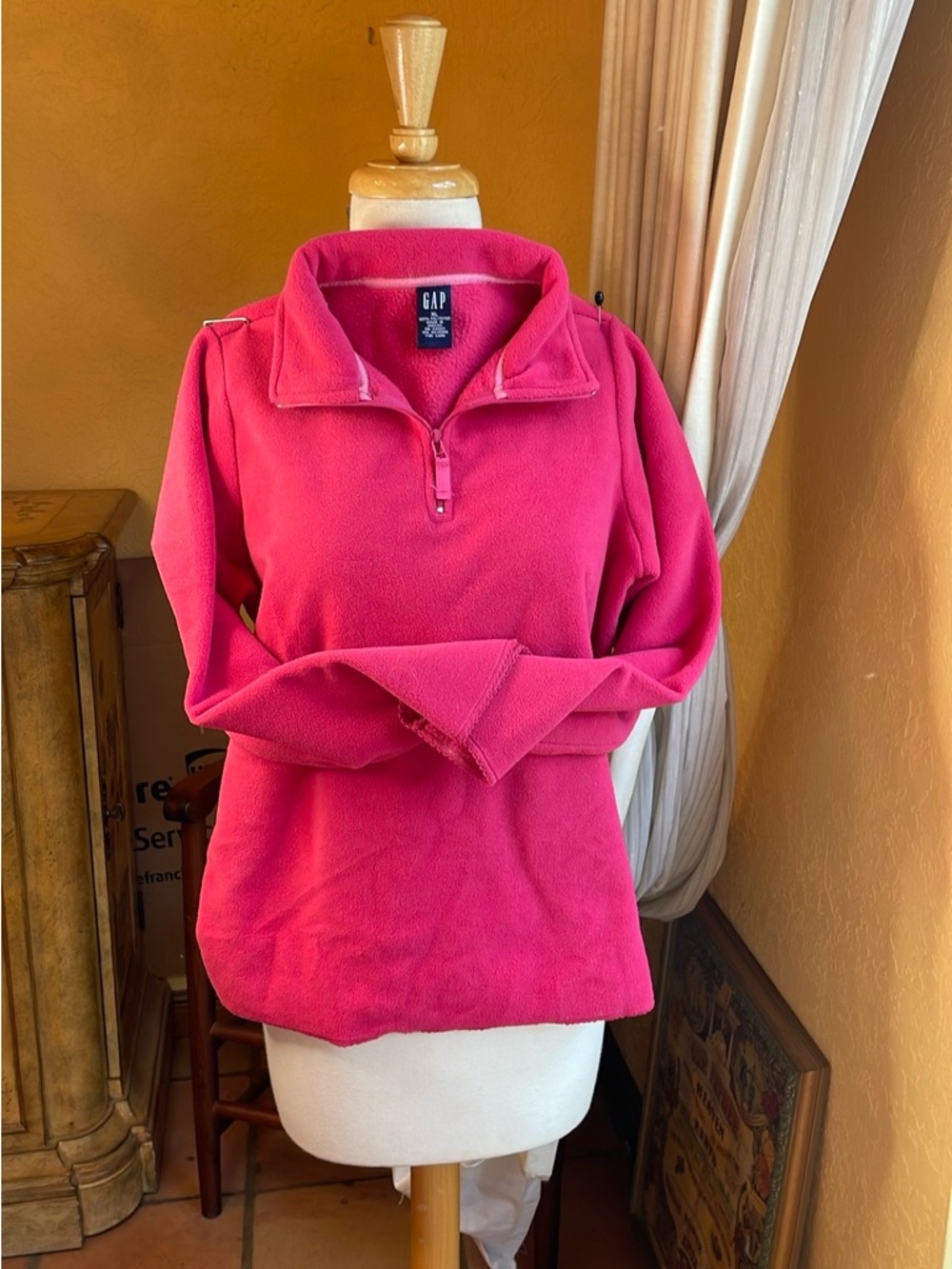 GAP Quarter-Zip Fleece Pullover - Picture 1 of 4